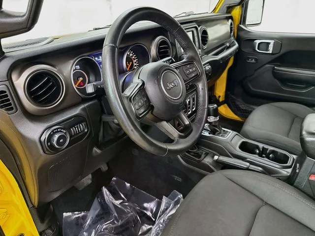Used 2019 Yellow Jeep Sport S image 9