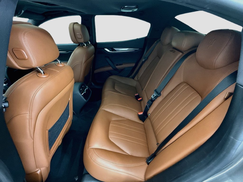 Used 2019 Grey Maserati S image 20