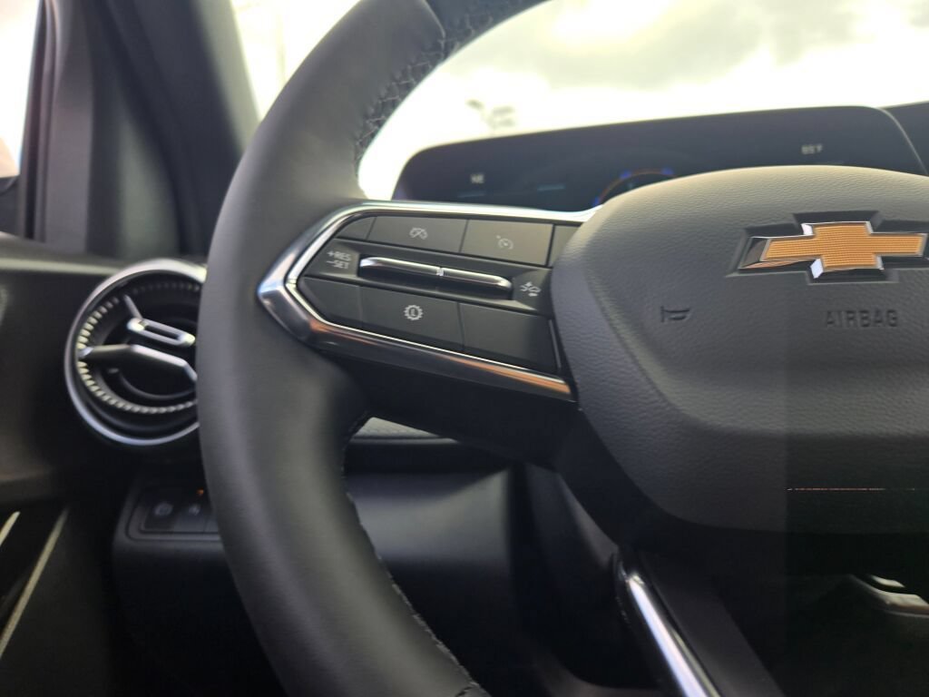 2027 Chevrolet Equinox LT - Photo 24