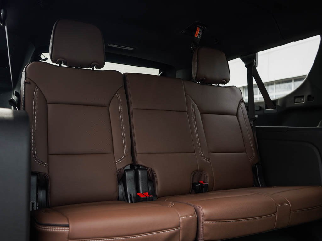 2026 Chevrolet Suburban High Country - Photo 12