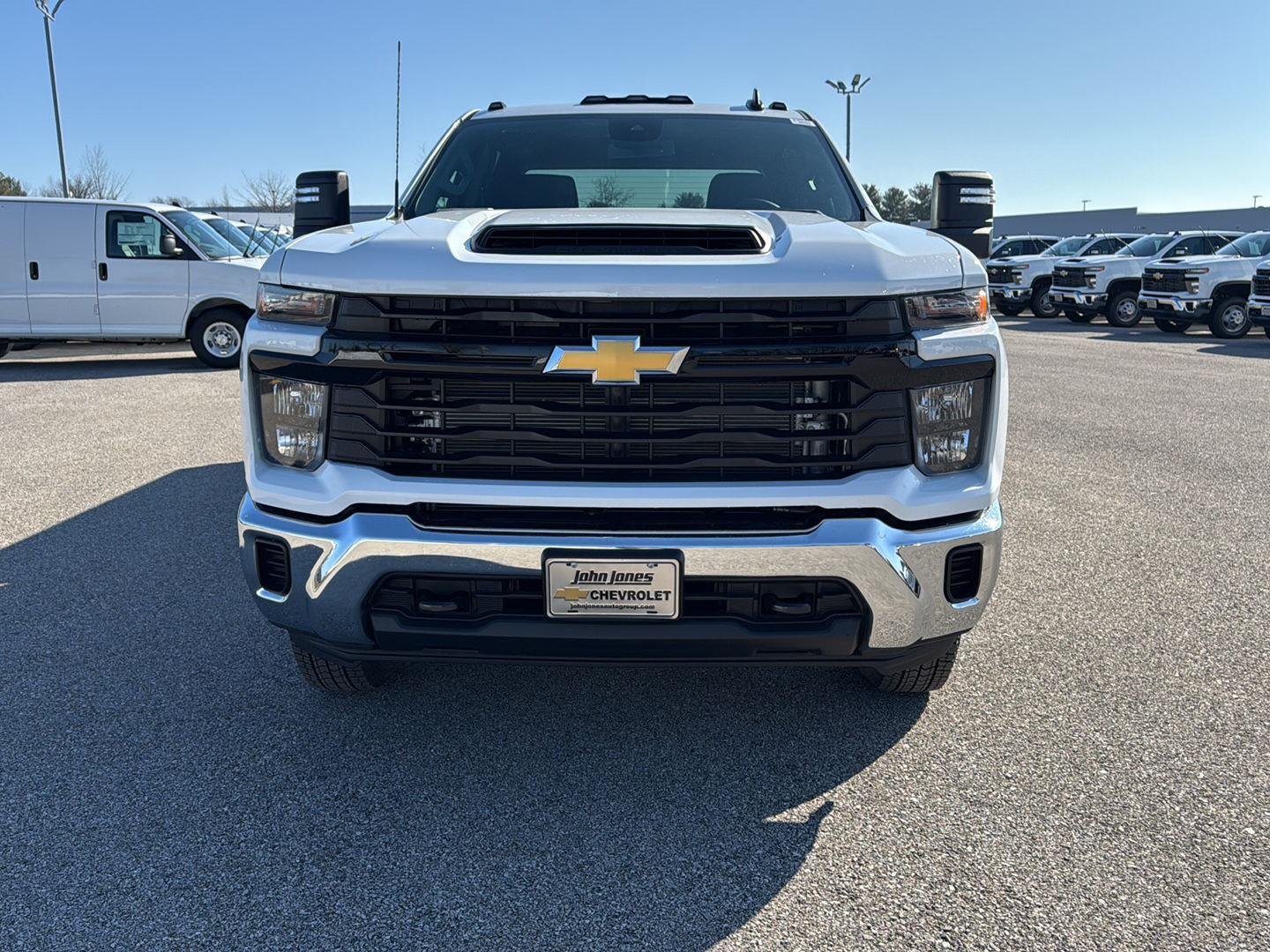 New 2026 Summit White Chevrolet Work Truck image 16