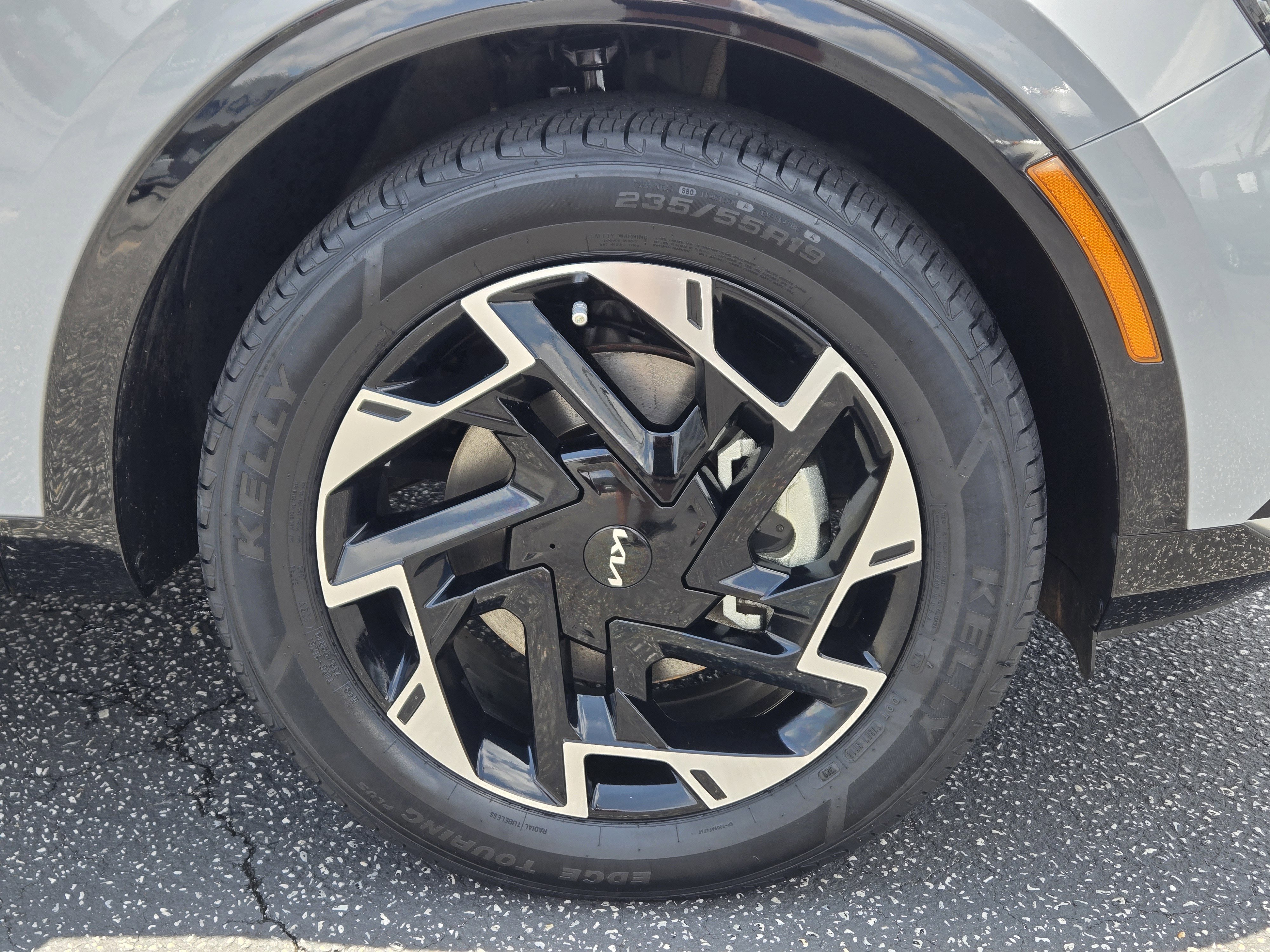 Certified Used 2023 Wolf Gray Kia SX-Prestige image 5