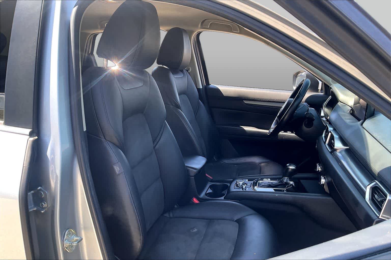 Used 2017 Sonic Silver Metallic Mazda Touring image 9