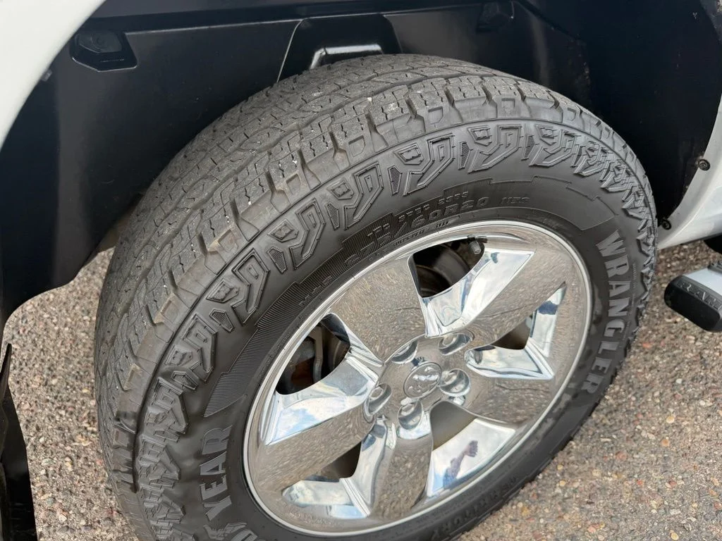 Used 2018 Silver Ram Big Horn image 20