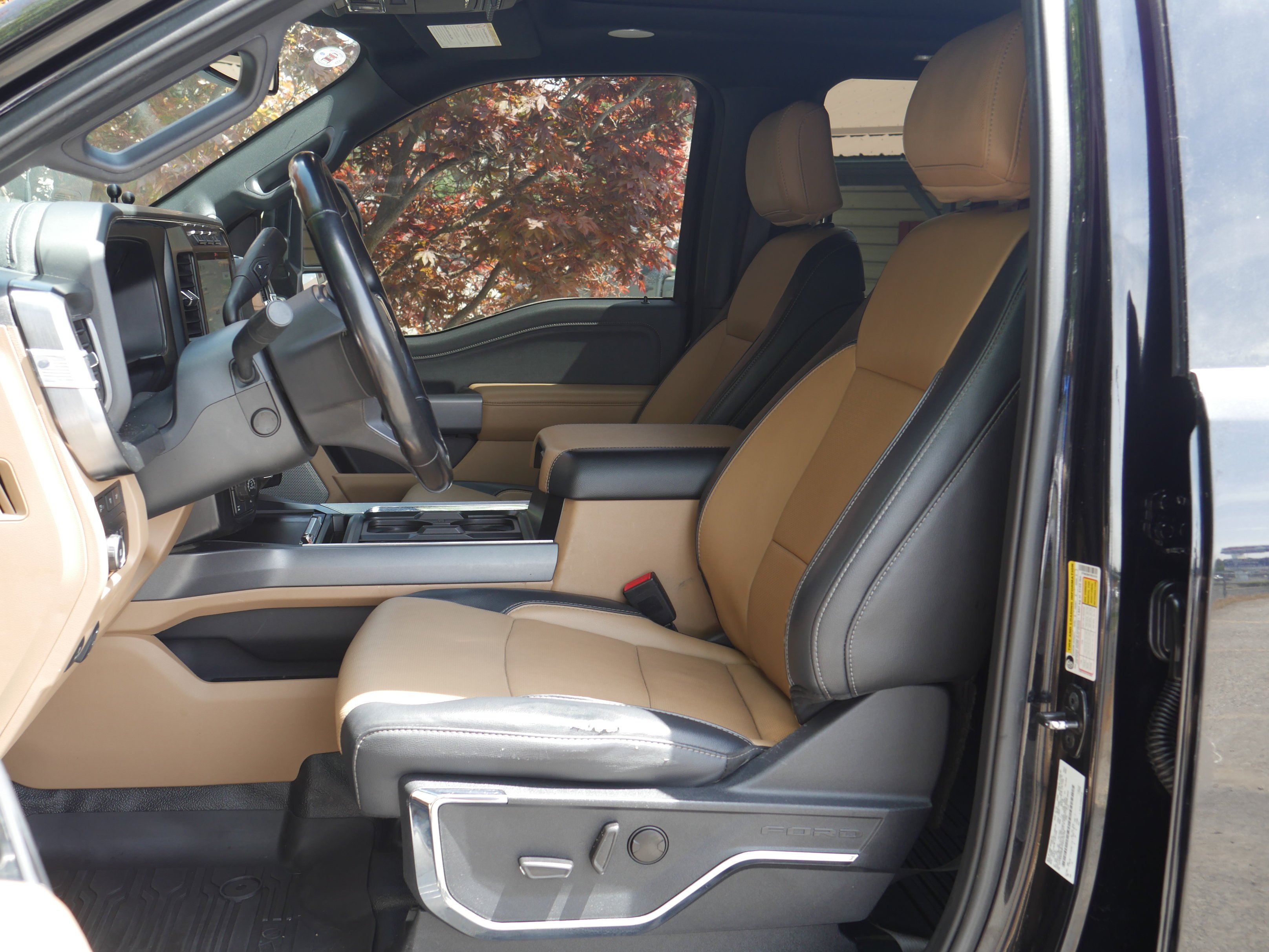 Certified Used 2023 Black Metallic Ford LARIAT image 3