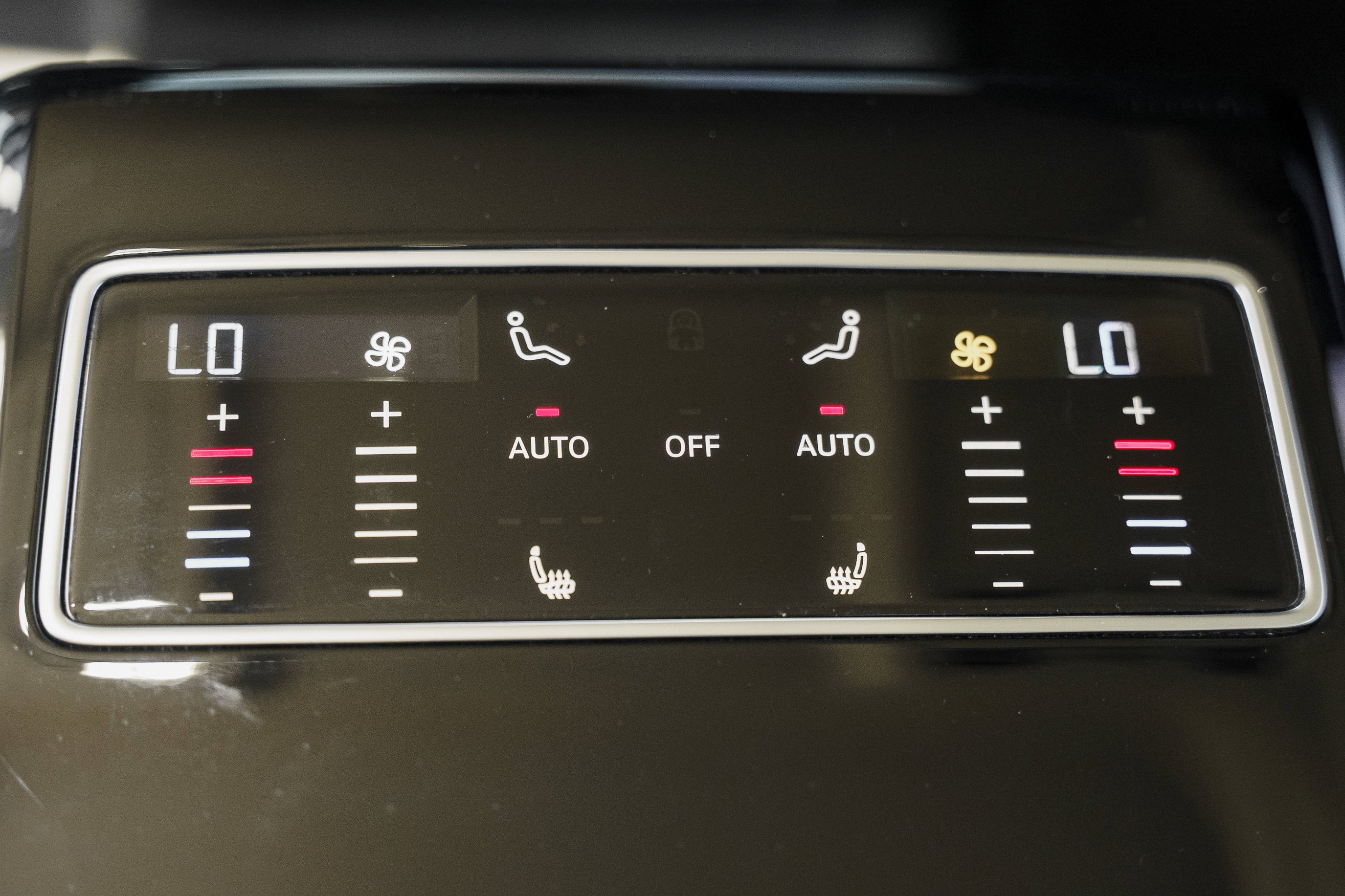 Used 2022 Daytona Gray Pearl Effect Audi  image 26
