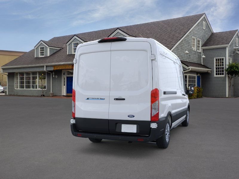 New 2026 Oxford White Ford Base image 8