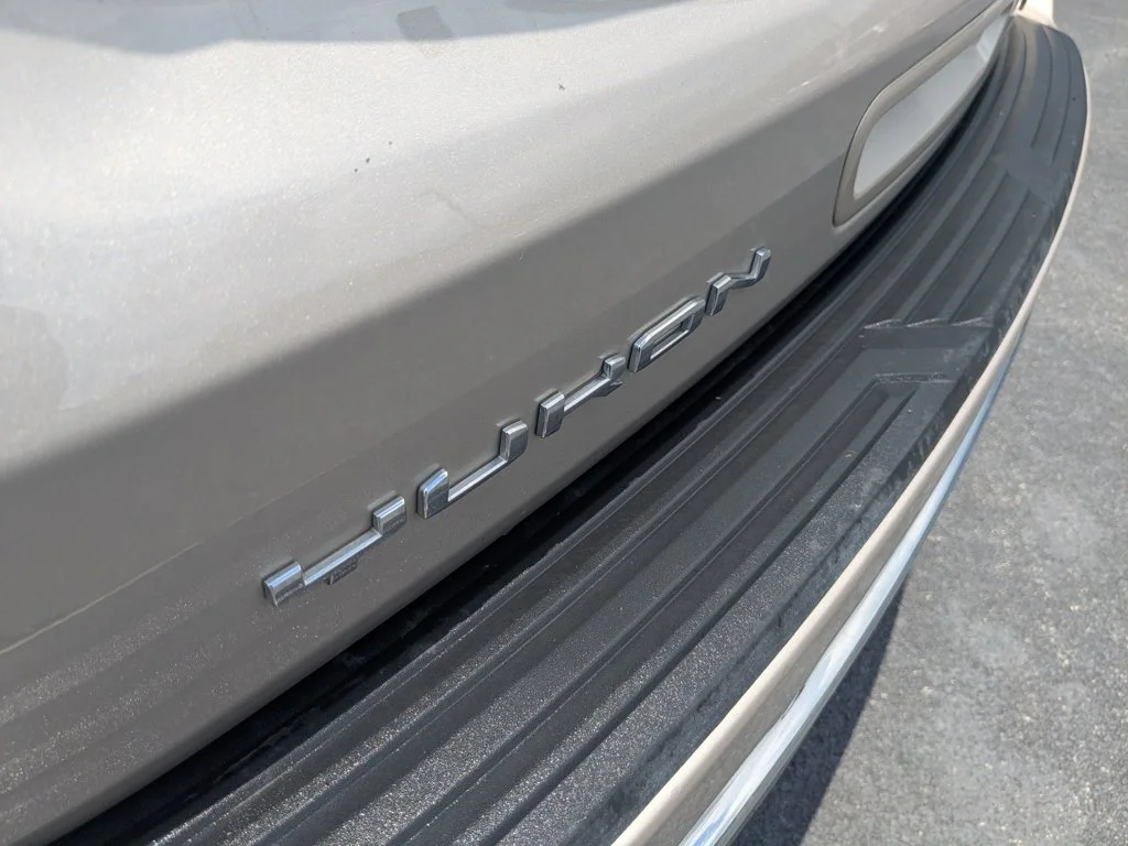 Used 2022 Pearl Beige Metallic GMC SLT image 34