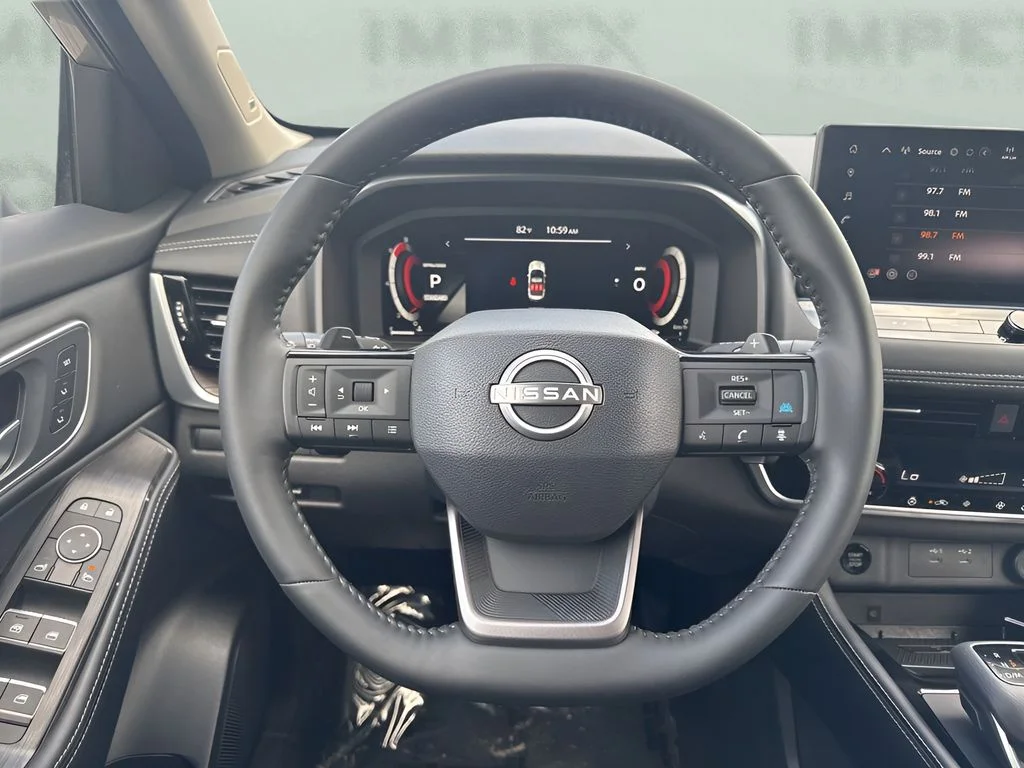 Used 2025 Gold Nissan Platinum image 14