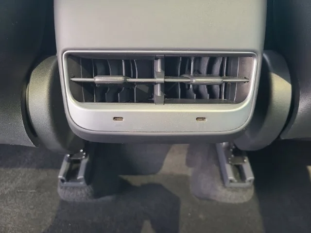 Used 2021 White Tesla Long Range image 16