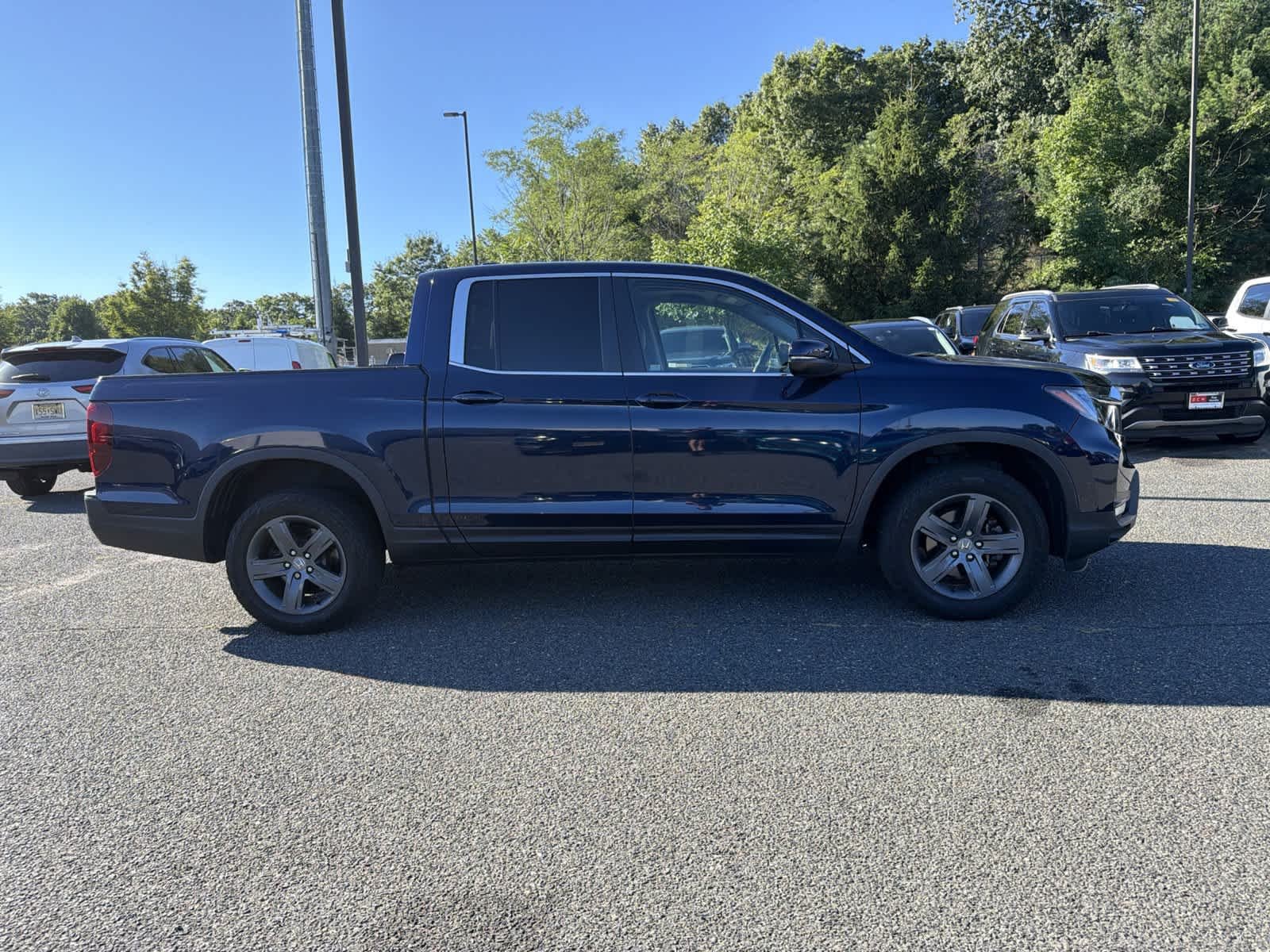 Used 2023 Obsidian Blue Pearl Honda RTL image 6