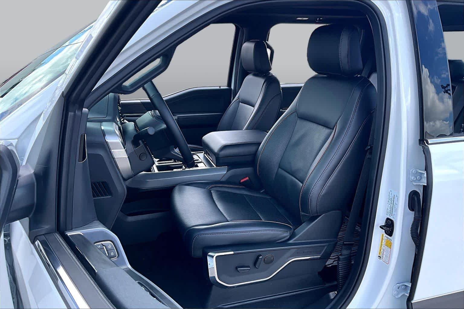 Used 2024 Oxford White Ford LARIAT image 8