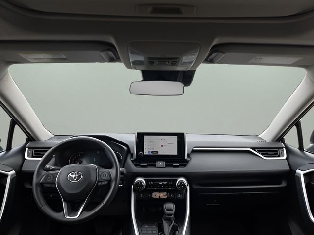 Used 2023  Toyota XLE image 10