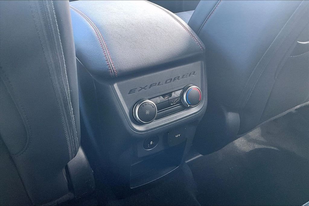Used 2025 Gray Metallic Ford ST-Line image 24