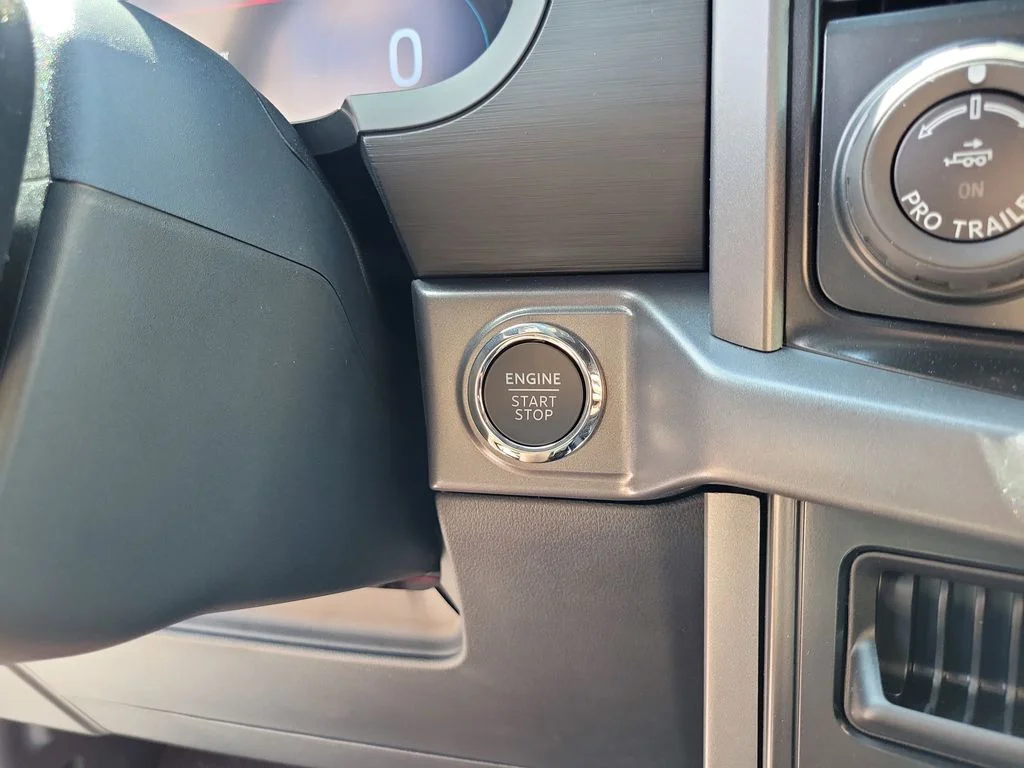 New 2026 Oxford White Ford XLT image 23