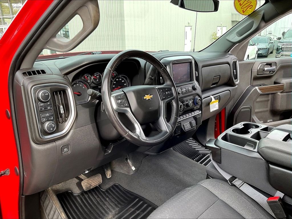 Used 2022 Red Chevrolet LT image 8