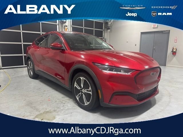 Used 2022 Red Ford Select image 1