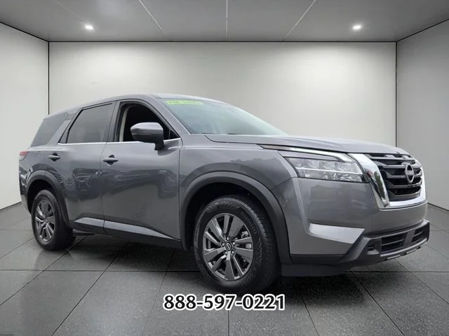 Used 2022 Gray Nissan S image 7