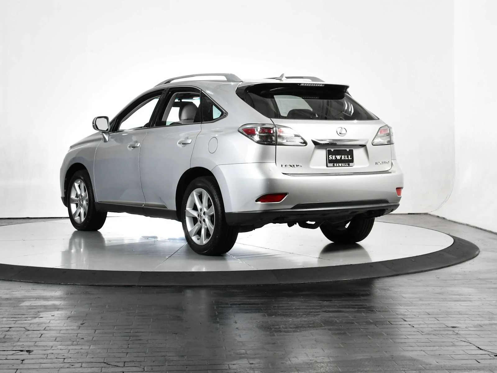 Used 2010 Tungsten Pearl Lexus  image 4