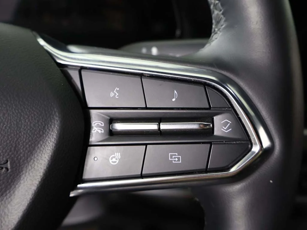 Used 2025 Lakeshore Blue Chevrolet LT image 42