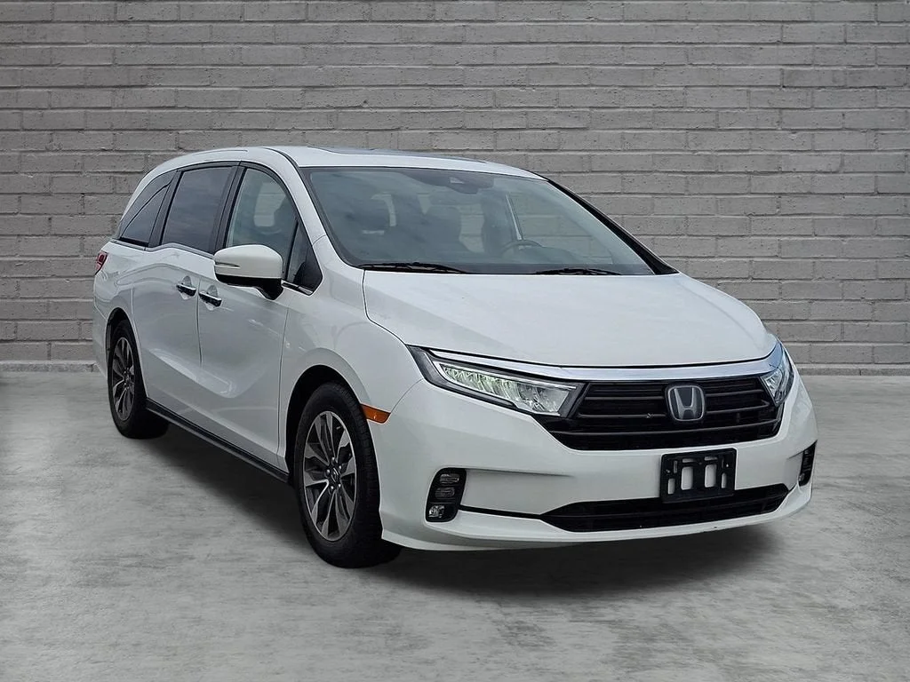 Used 2023 White Honda EX-L image 44