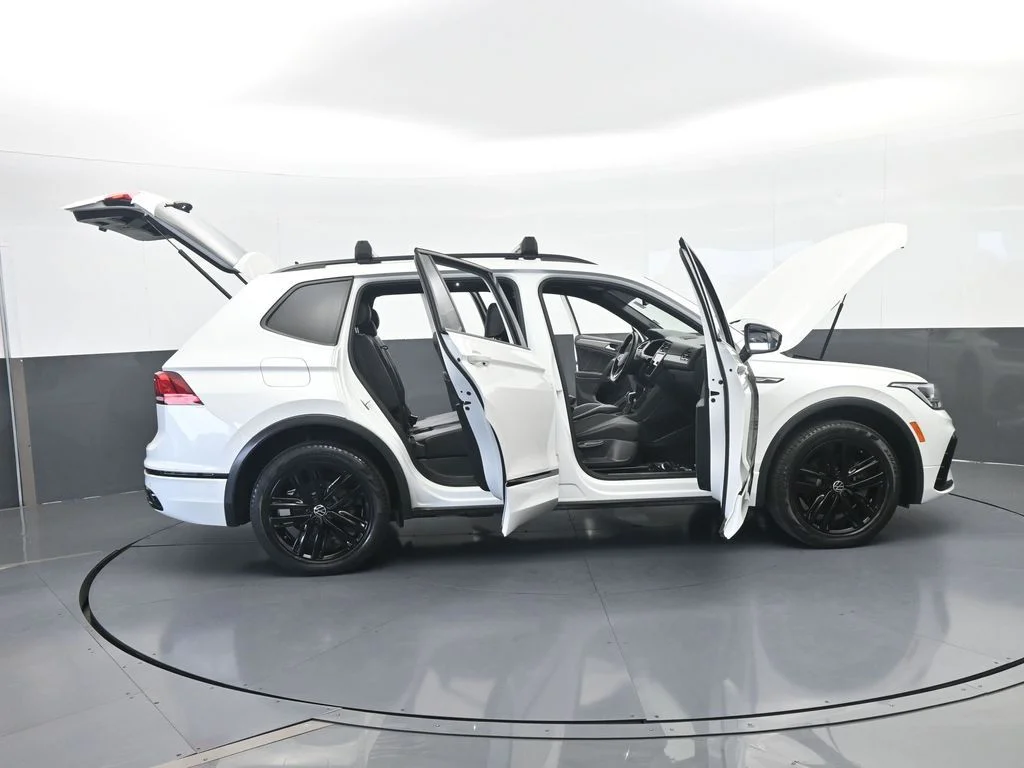 Used 2022 Oryx White Pearl Volkswagen 2.0T SE R-Line Black image 69