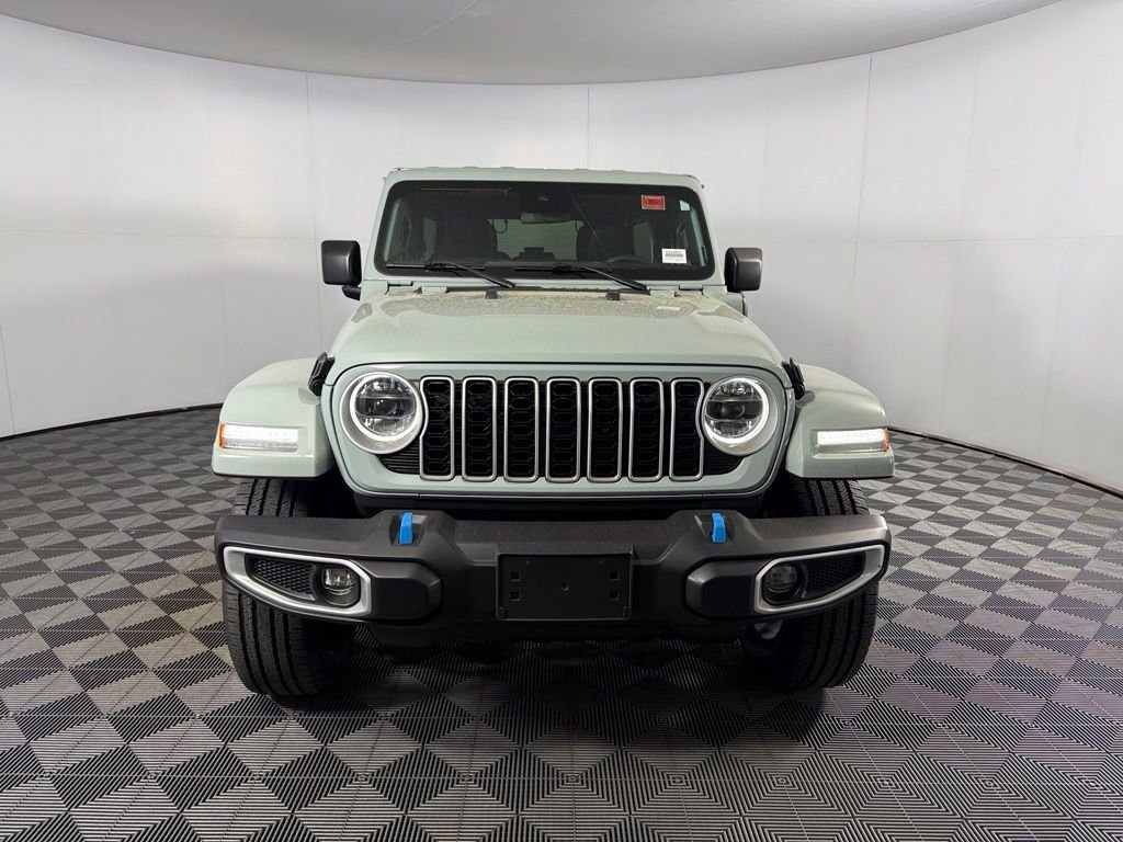 Used 2024 Earl Clearcoat Jeep Sahara 4xe image 4