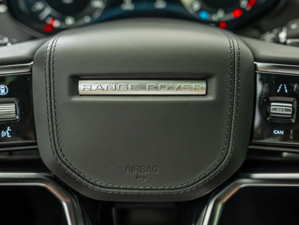 Used 2026 Fuji White Land Rover SE image 30
