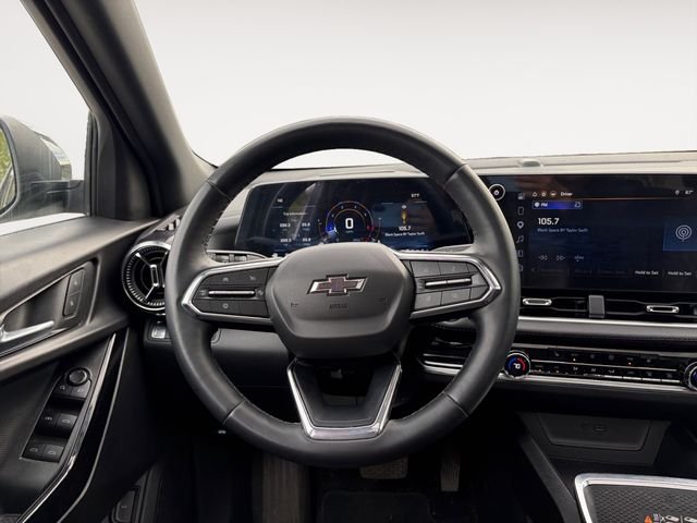 Used 2025 Gray Chevrolet LT image 13