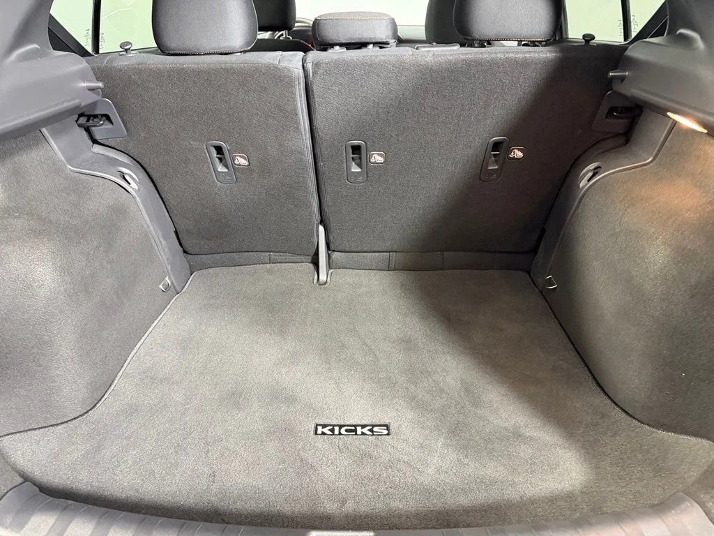 Certified Used 2022 Gray Nissan SR image 31