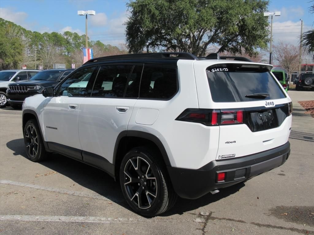 New 2026 Bright White Clear-Coat Exterior Paint Jeep Overland image 4
