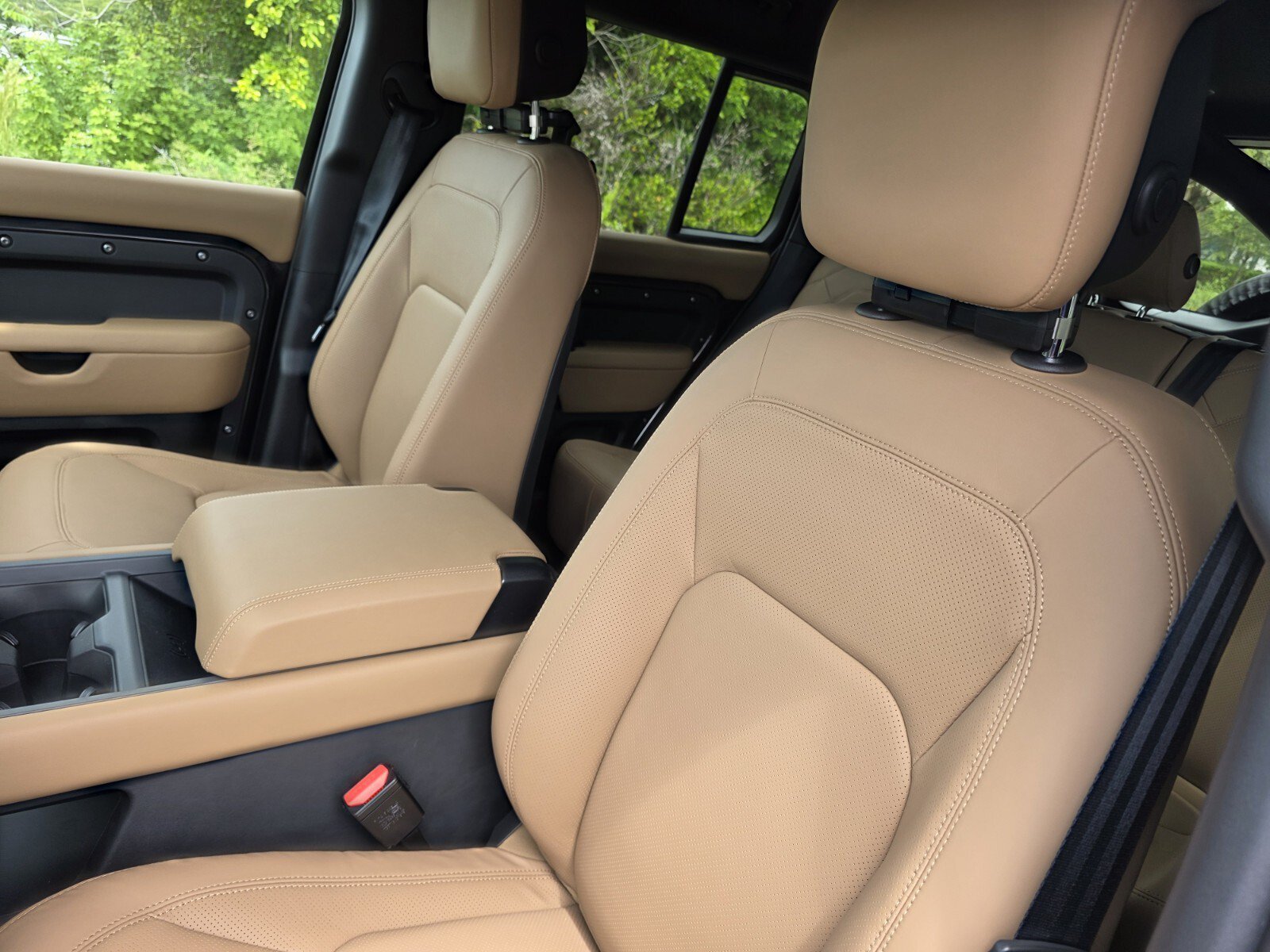 New 2026 Carpathian Grey Land Rover P400 X-Dynamic SE image 11