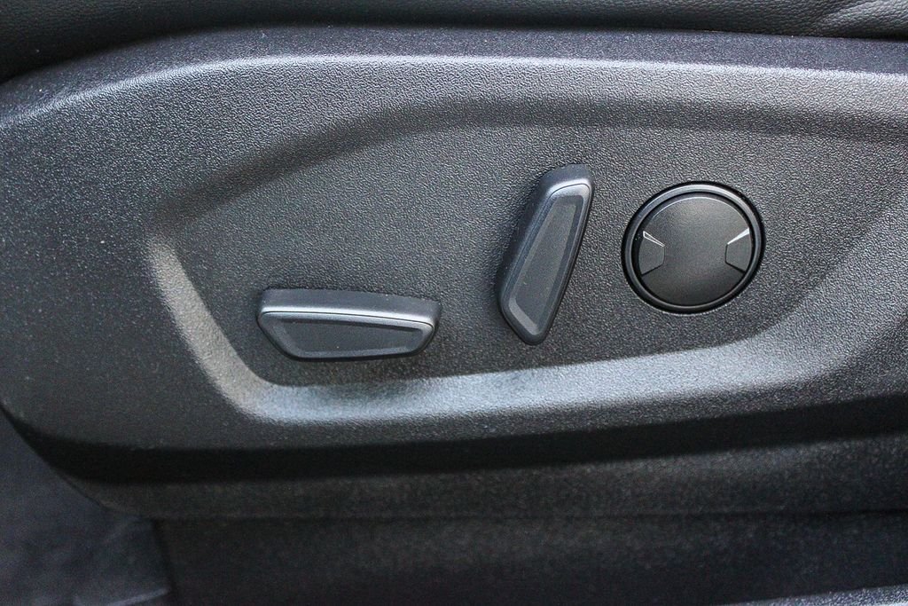 Used 2022 White Ford SEL image 24