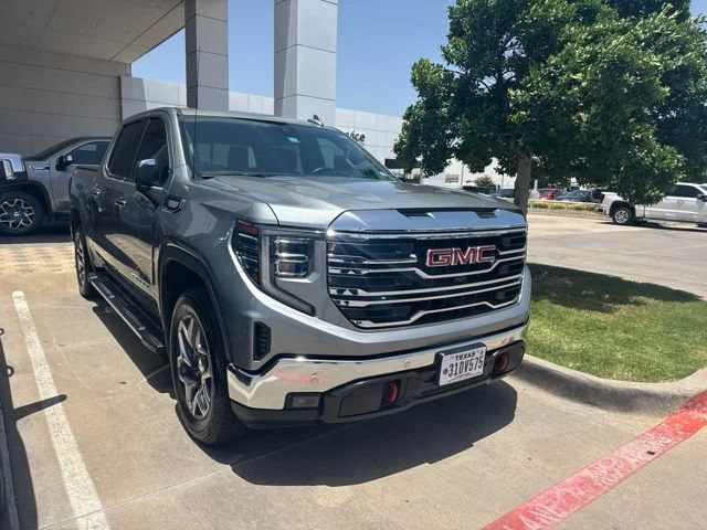 Used 2024 Sterling Metallic GMC SLT image 2