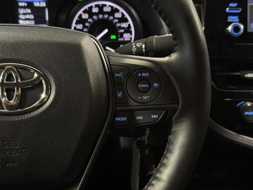 2024 Toyota Camry SE - Photo 16