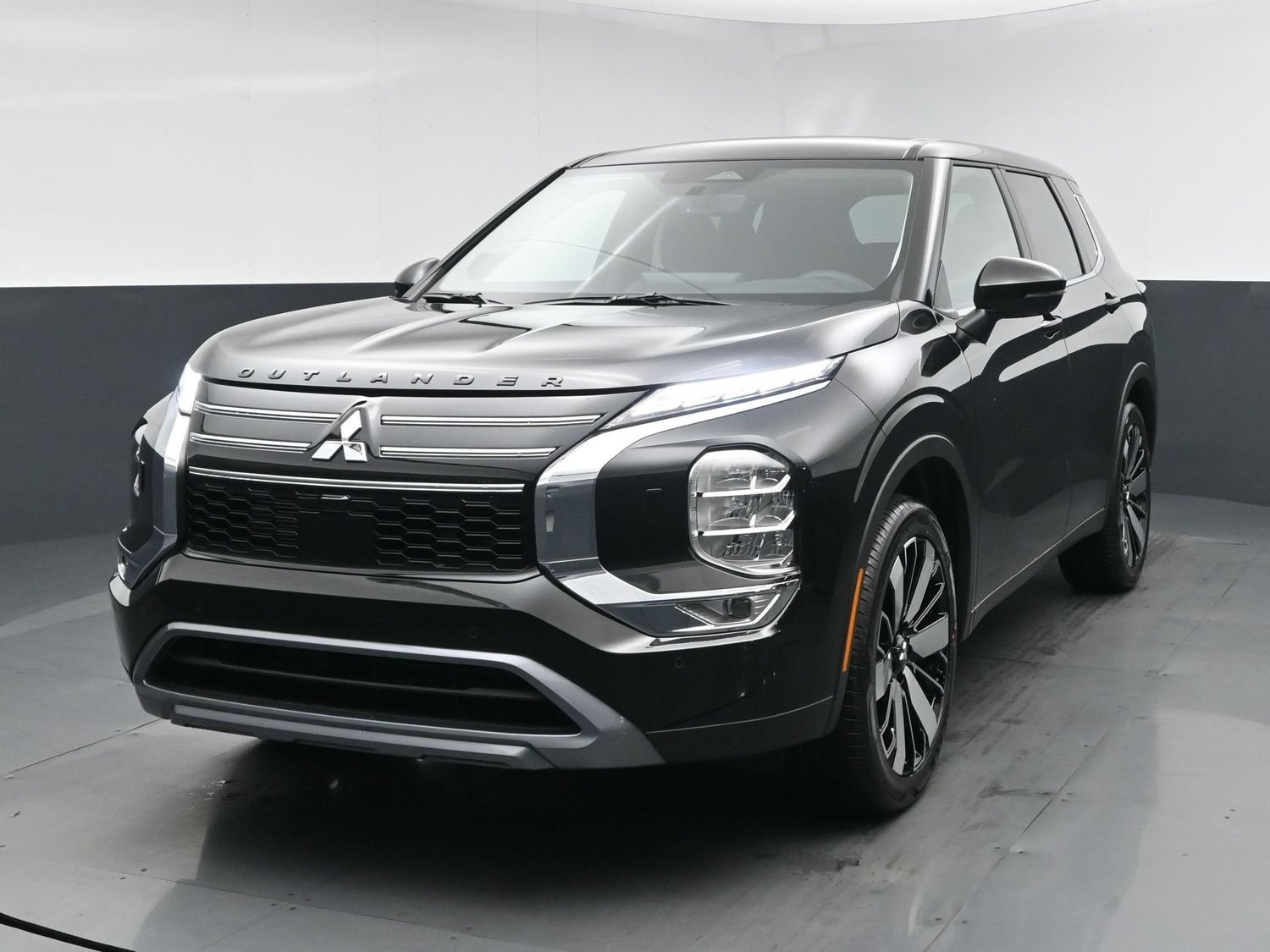 New 2026 Black Diamond Mitsubishi SE 1.5T S-AWC image 1