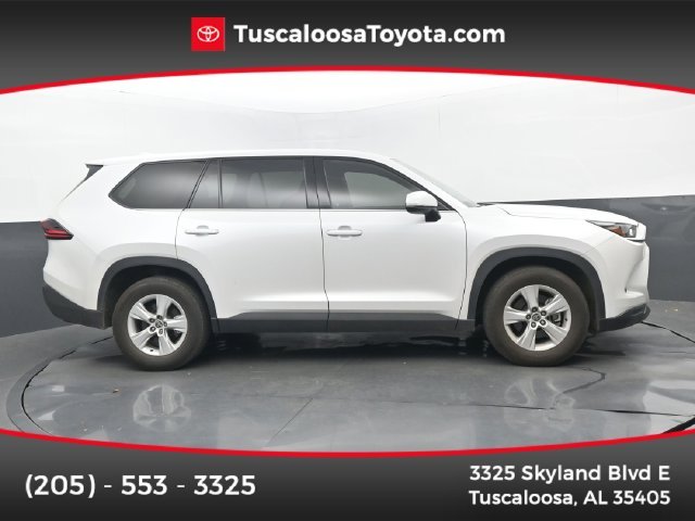 Used 2025 Wind Chill Pearl Toyota LE image 1