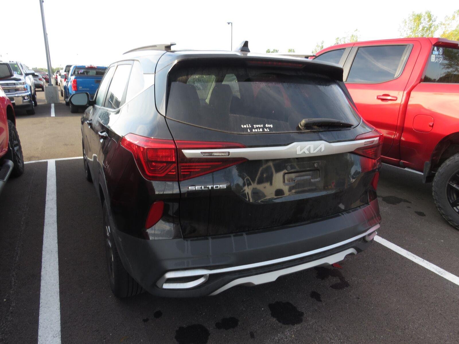 Used 2022 Cherry Black Kia S image 9