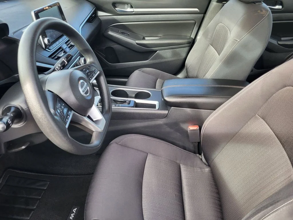 Certified Used 2022 Super Black Nissan 2.5 SV image 9