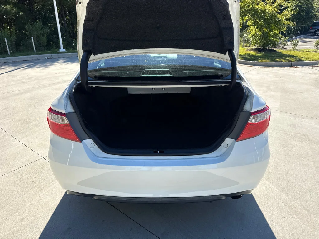 Used 2016 Super White Toyota SE image 32