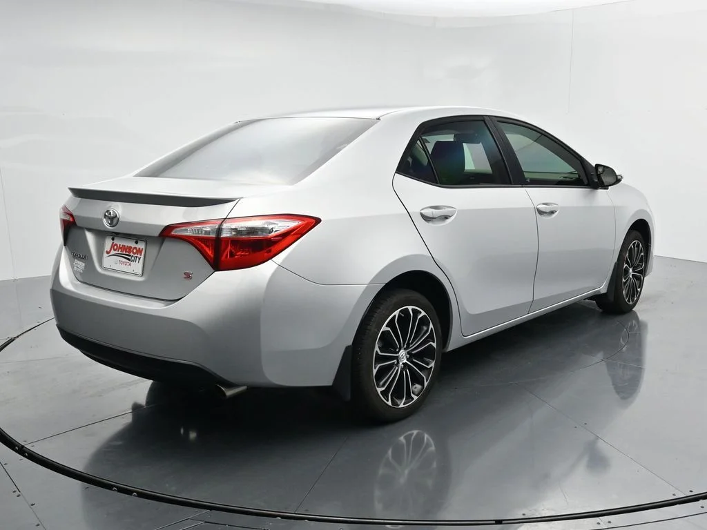 Used 2016  Toyota S Plus image 7