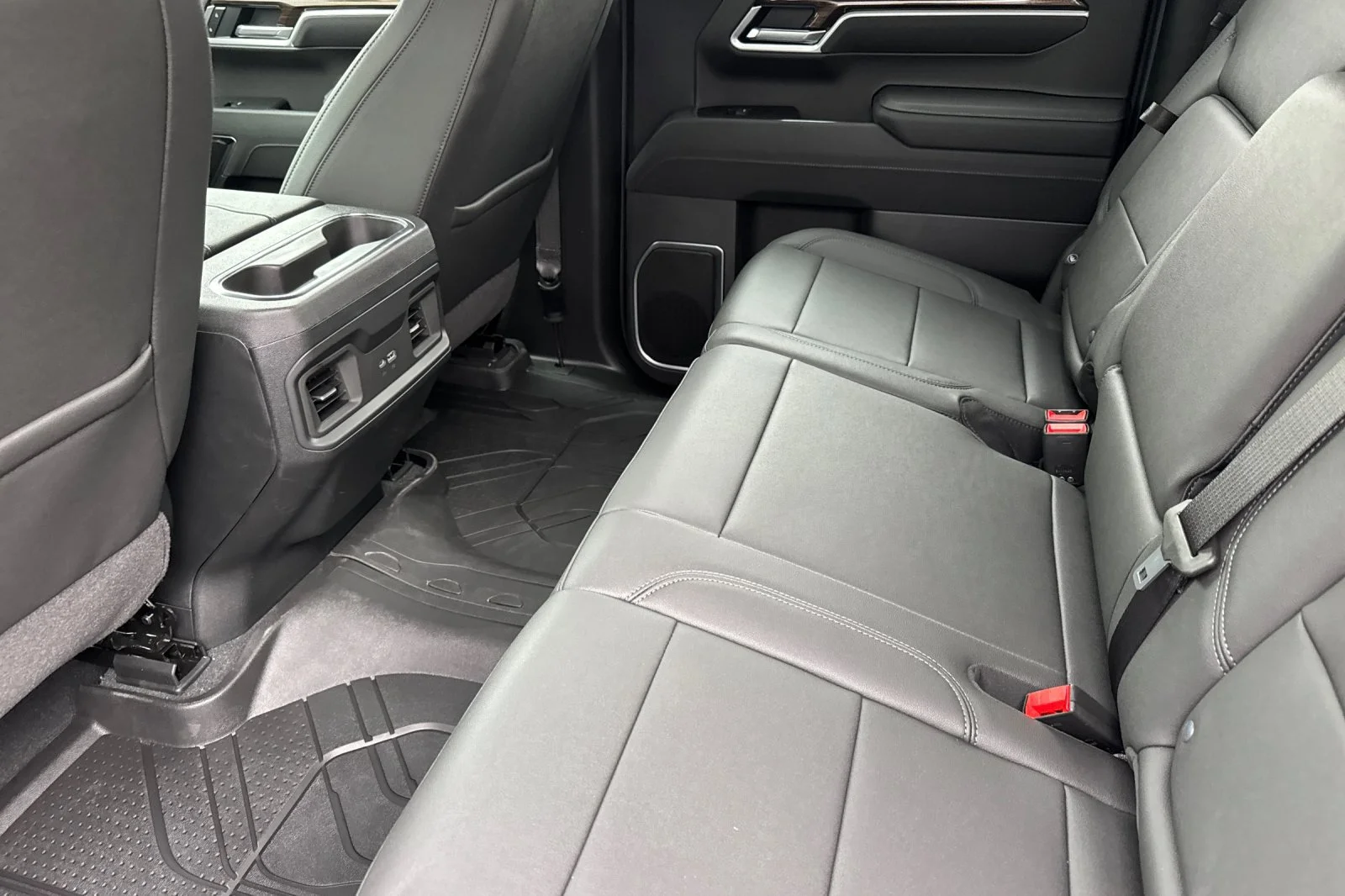 2026 Chevrolet Silverado 1500 RST view 11