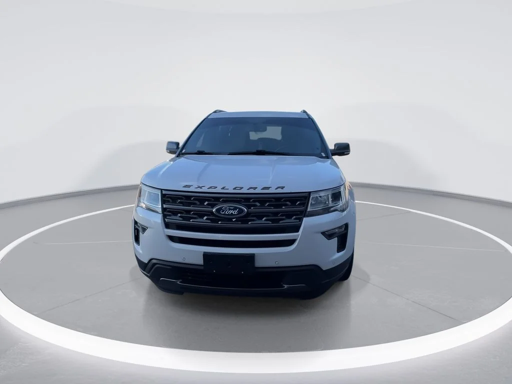 Used 2018 White Ford XLT image 3