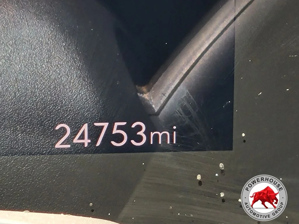 Used 2024 Black Buick Avenir image 35
