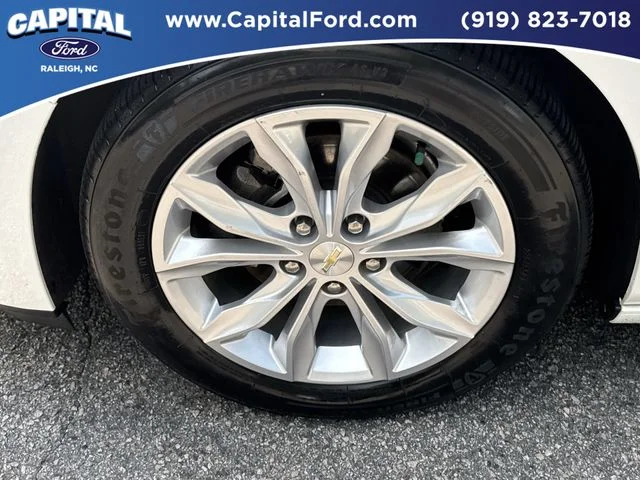 Used 2023 White Chevrolet LT image 13