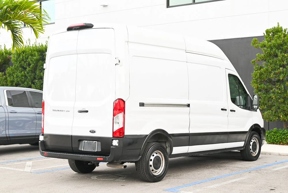 Used 2023 White Ford Base image 4