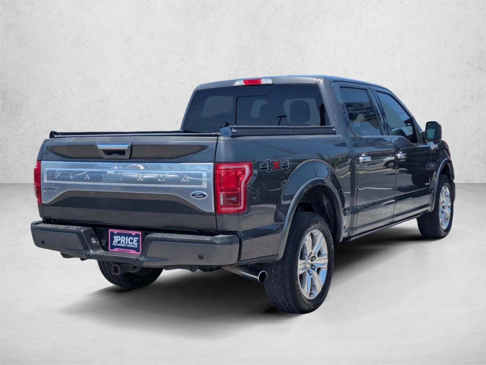 Used 2015 Magnetic Metallic Ford Platinum image 5