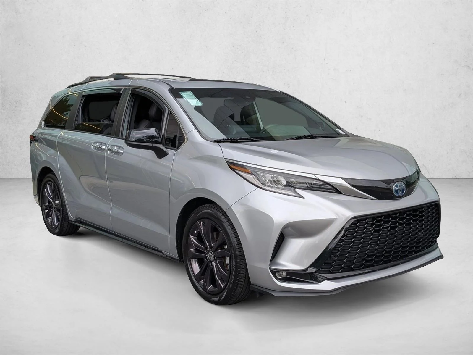 Used 2022 Celestial Silver Metallic Toyota XSE image 3