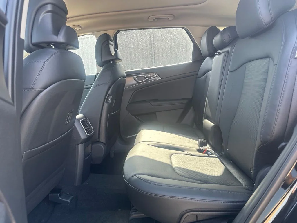 New 2027 Black Kia EX image 17