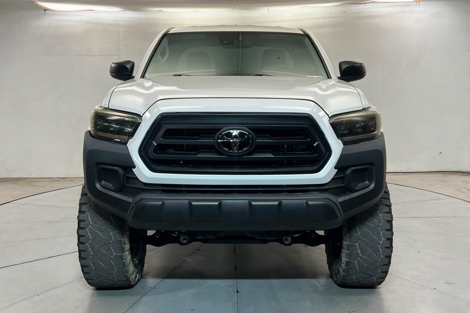 Used 2022 White Toyota SR image 9